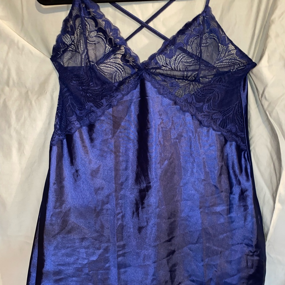 2 nightgowns